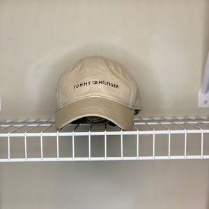 ***NWOT NEVER WORN TOMMY HILFIGER HAT***